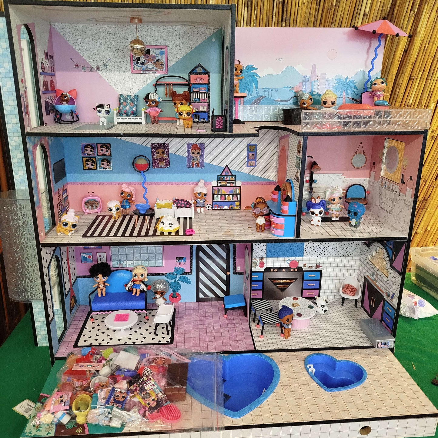 L.O.L. Surprise! Bundle Puppenhaus mit 15+ Puppen & Möbel