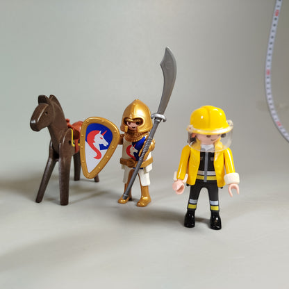 Playmobil Figuren-Set – Polizisten, Ritter, Feuerwehr – 7 Stück