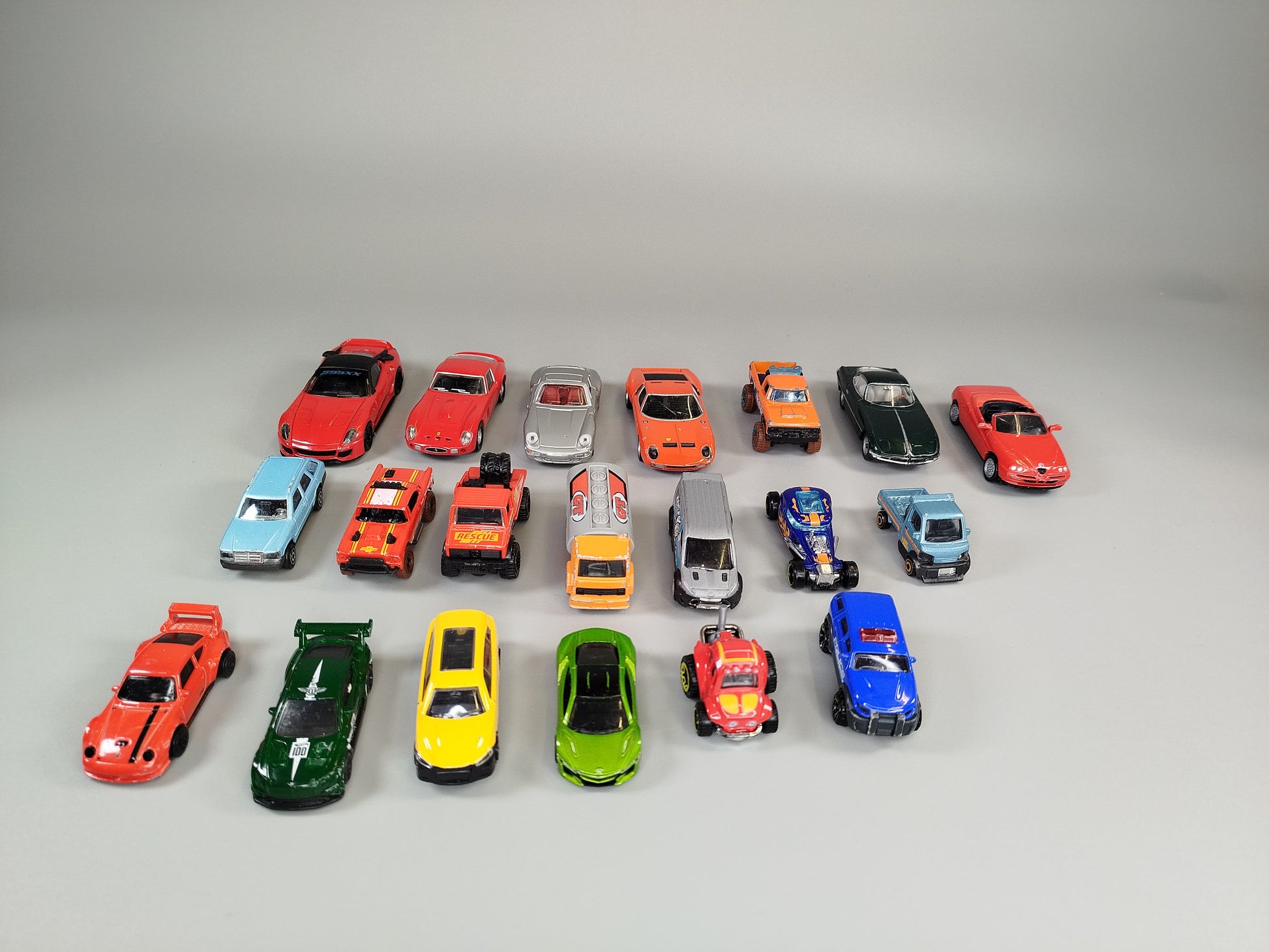  Spielzeugautos - Set von 20 Fahrzeugen