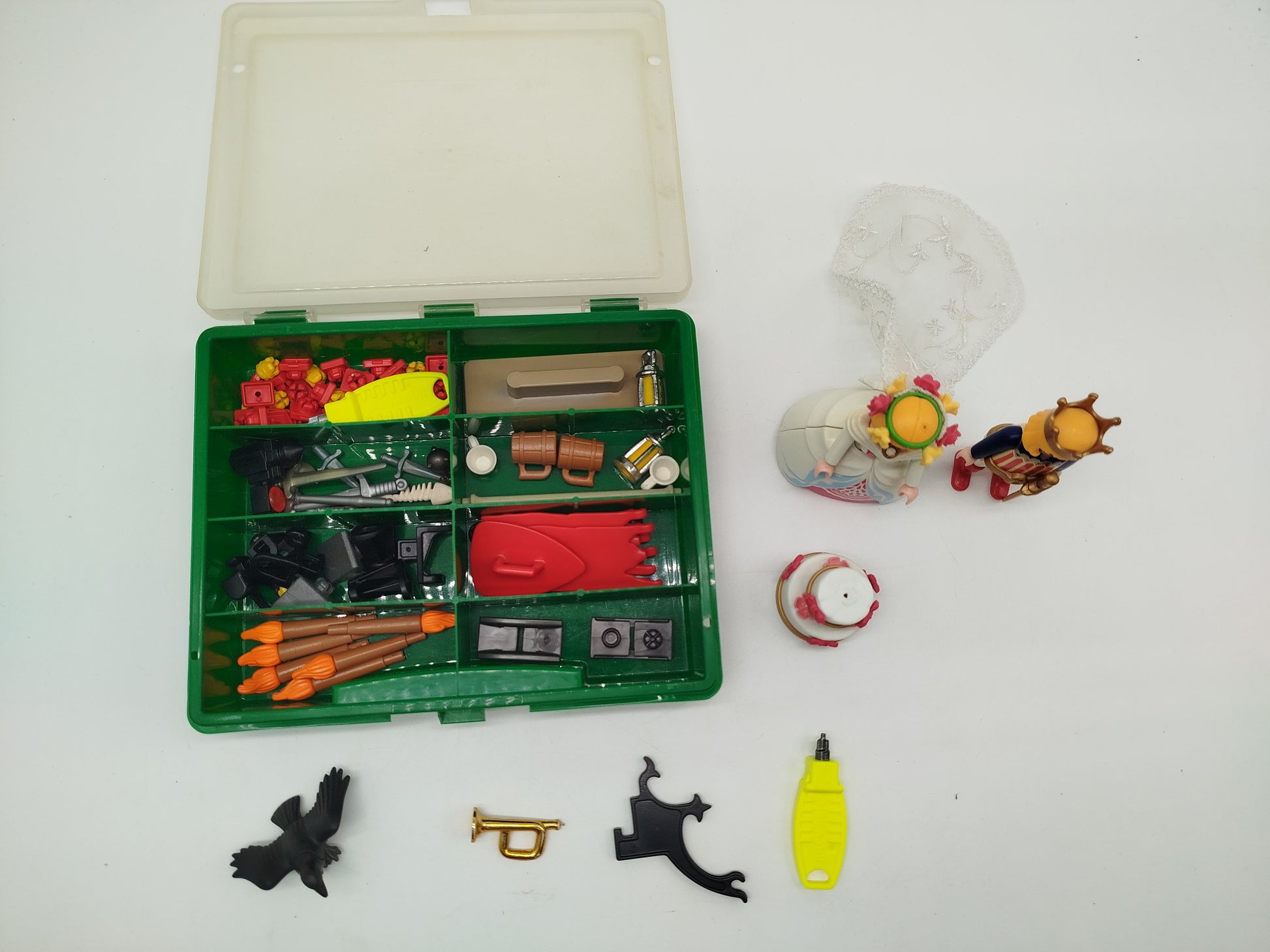 Playmobil Sortierkasten Mittelalter, Ritterzubehör und Hochzeitspaar Figuren