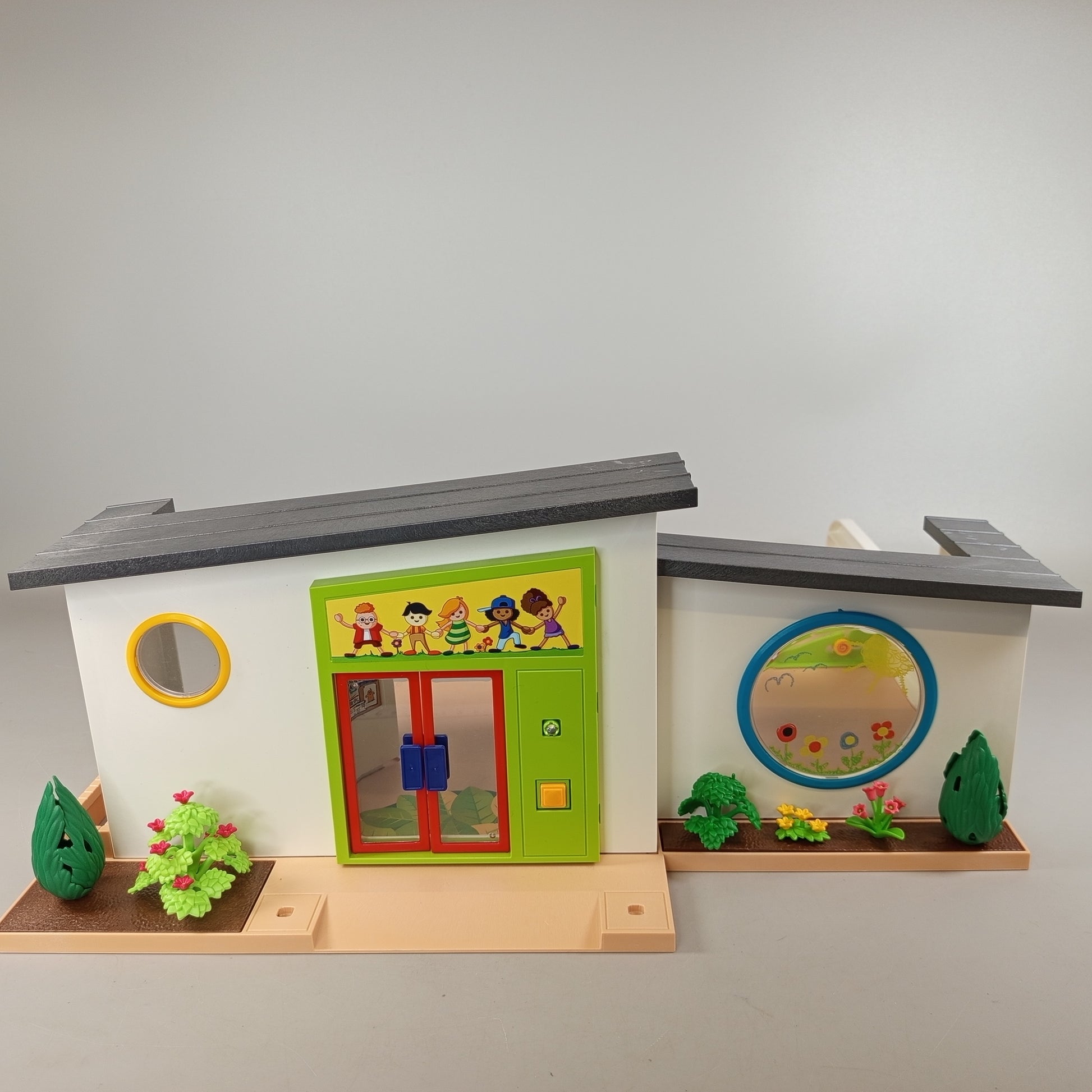 Playmobil Kindertagesstätte – mit Figuren & Zubehör, Set