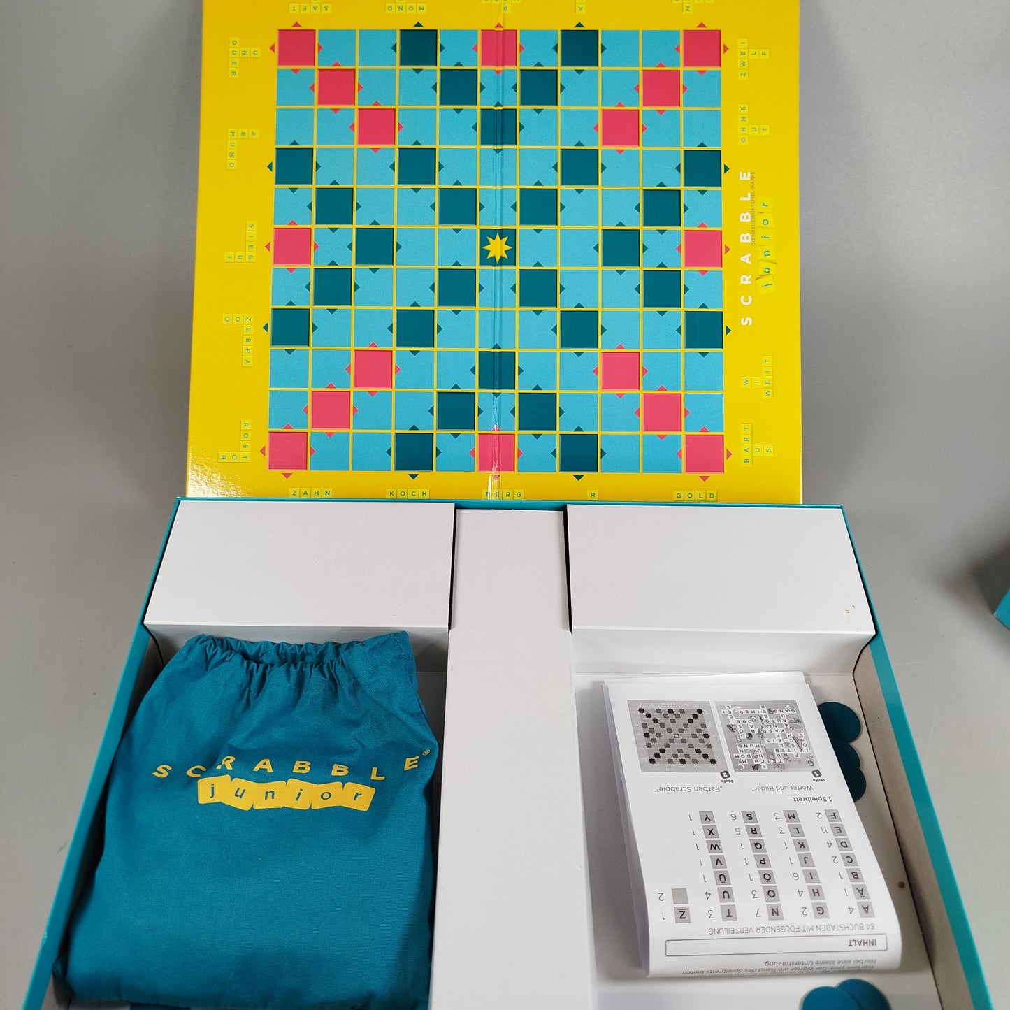 Mattel Scrabble Junior Brettspiel – deutsche Ausgabe