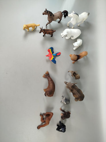 Schleich Tierfiguren Set von 15 Tieren – Pferde, Hunde, Elefanten, Löwen