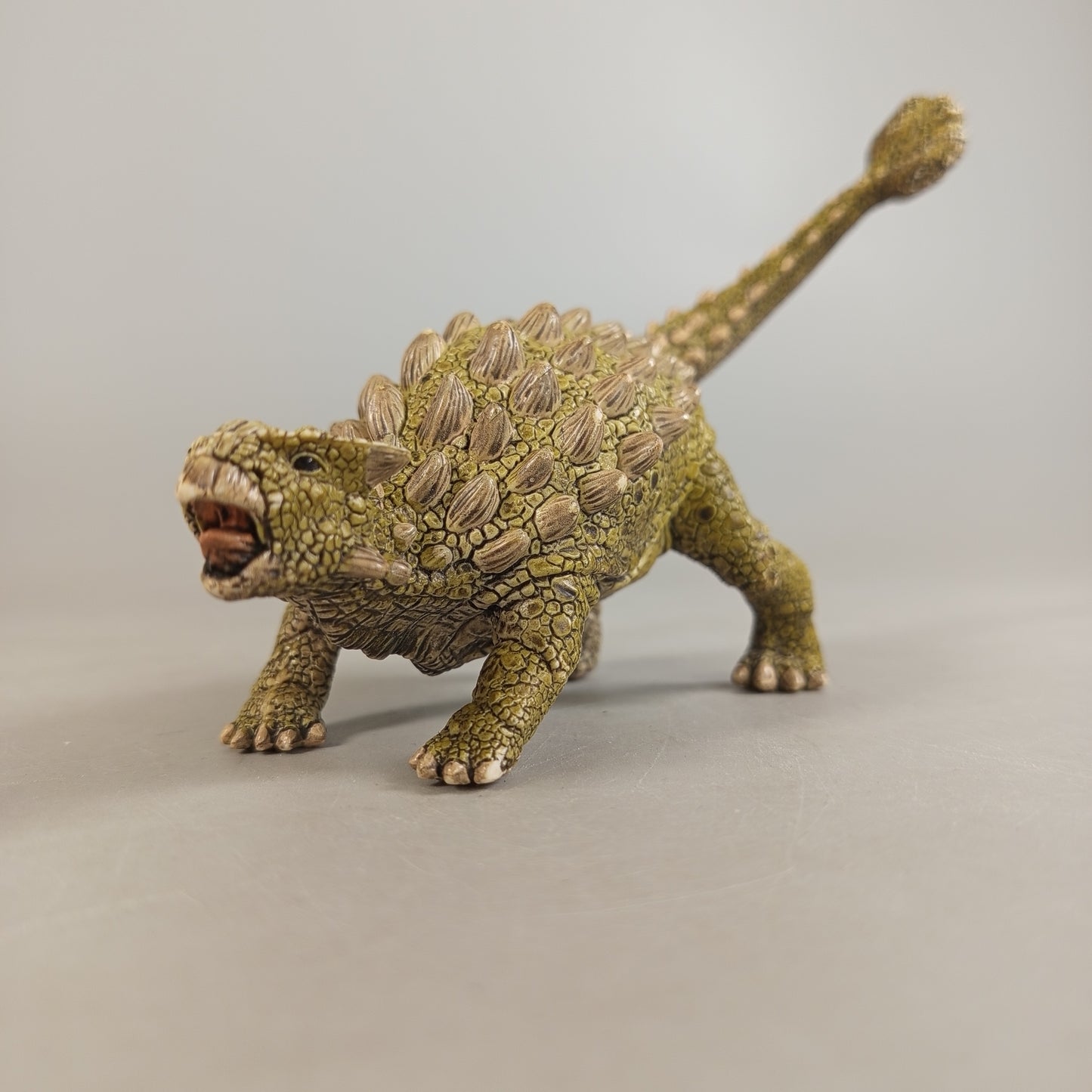 Dinosaurier Figuren Set von 6 – Urzeit Tiere & Raubsaurier