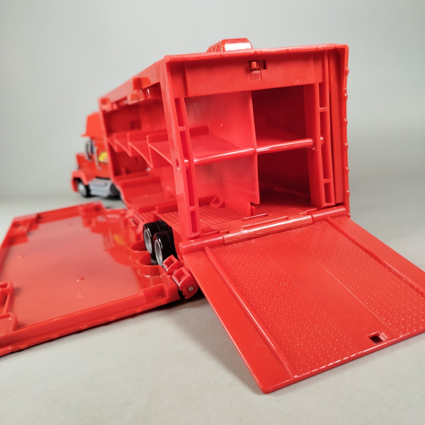 Mattel Pixar Cars Mack Transporter HDC75