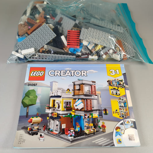 LEGO Creator 31097 Townhouse & Café Set 3-in-1
