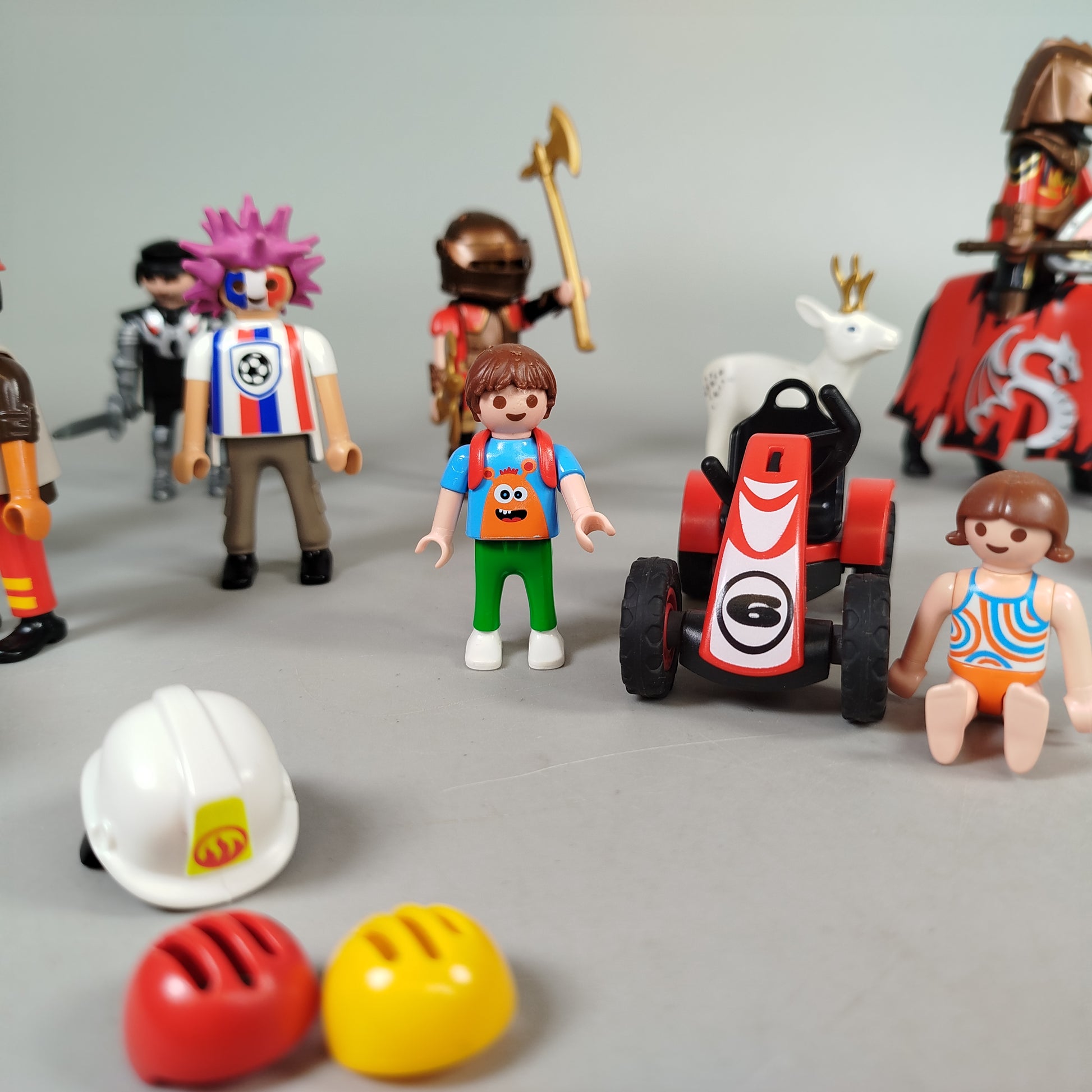 Playmobil Figuren & Tiere Set von 18 – Bauarbeiter, Ritter, Polizei, Pferde