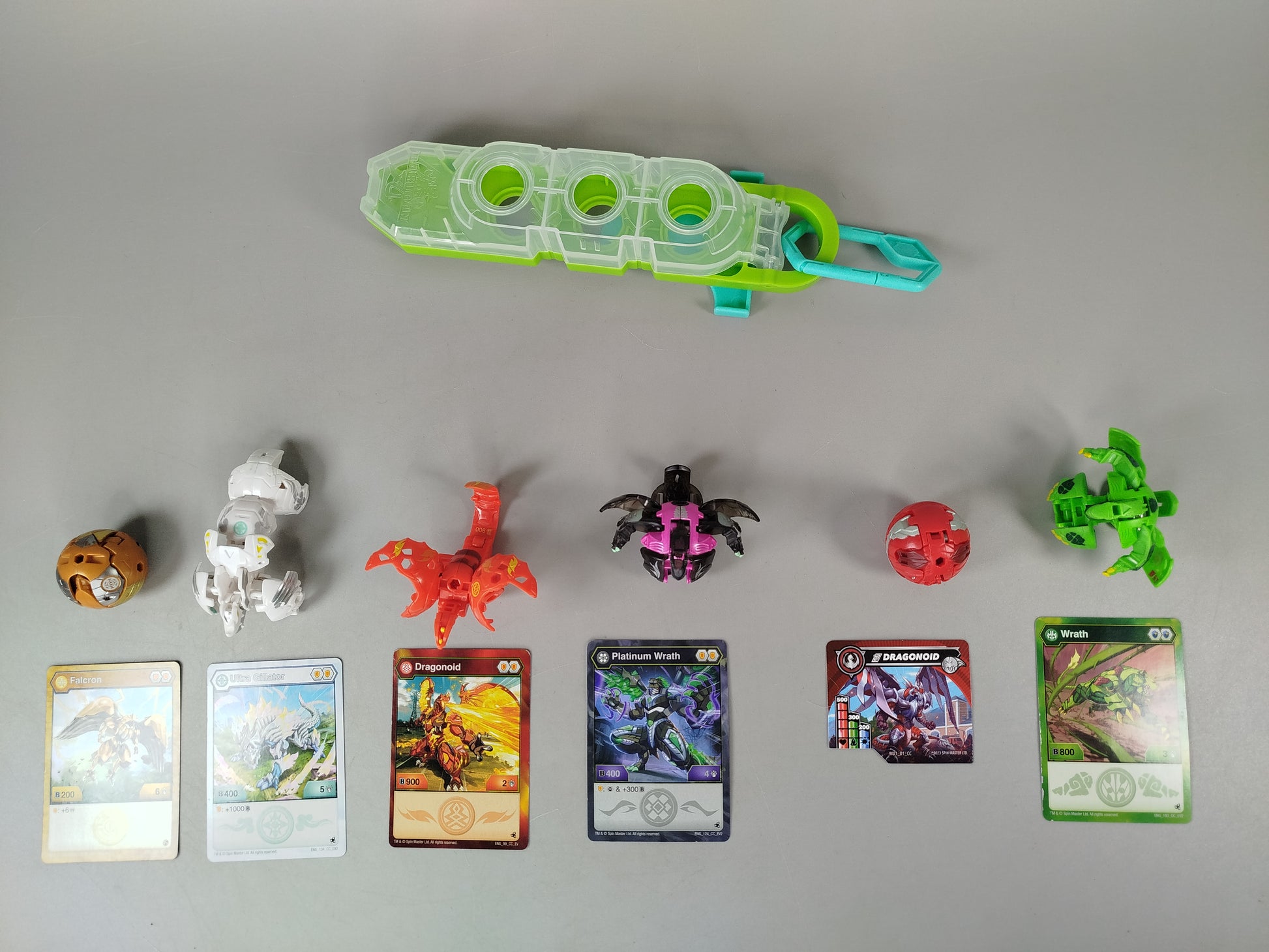 Bakugan Figuren Set von 6 mit Karten und Baku-Clip