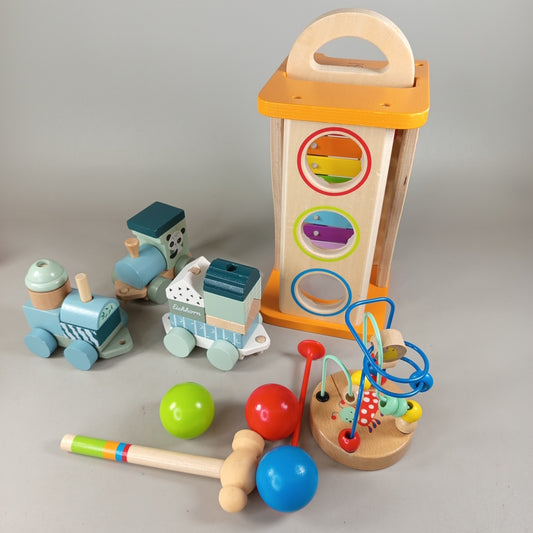 Eichhorn & Hape Bundle Holzeisenbahn & Motorikwürfel