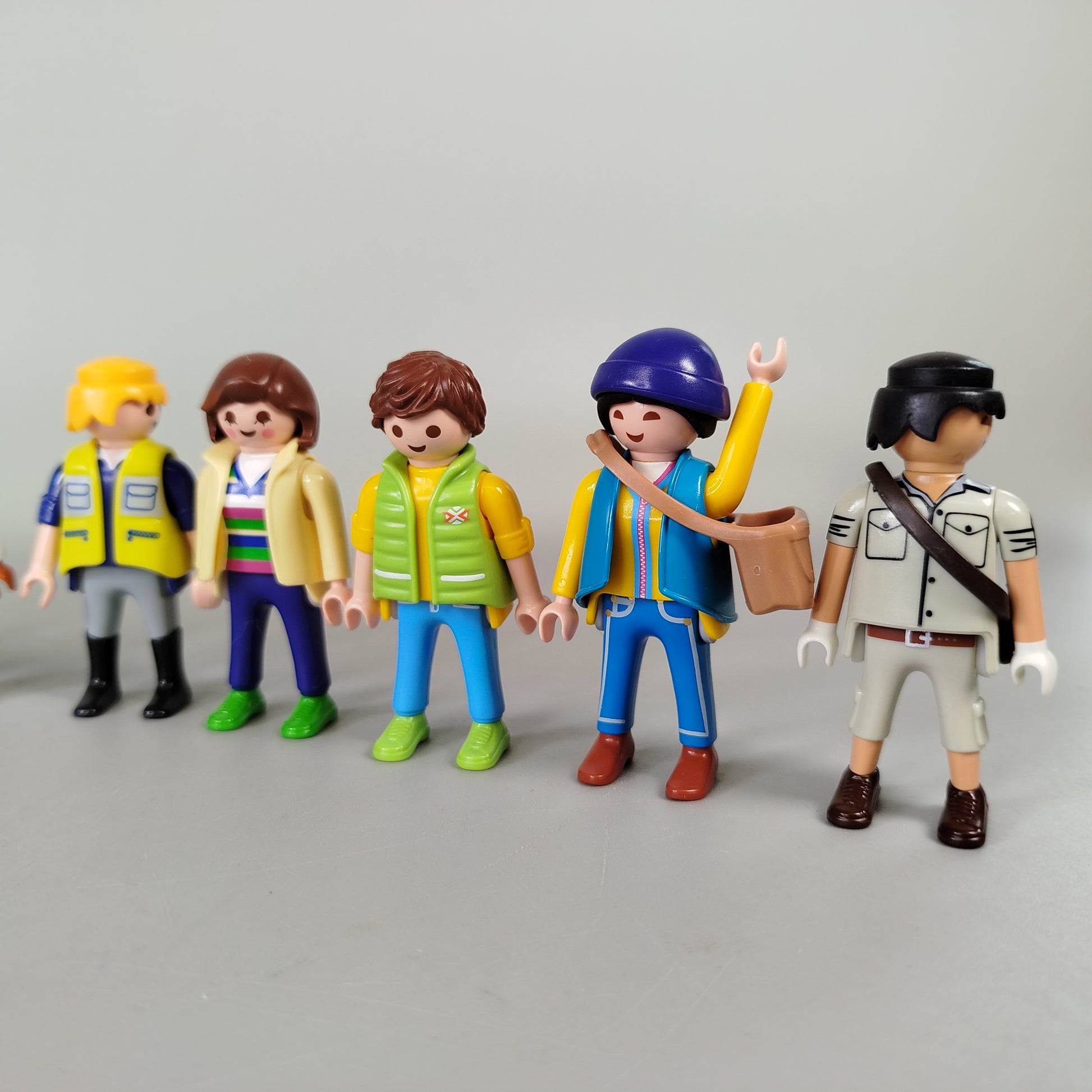 Playmobil Figuren Set von 18 Charakteren aus verschiedenen Themenwelten