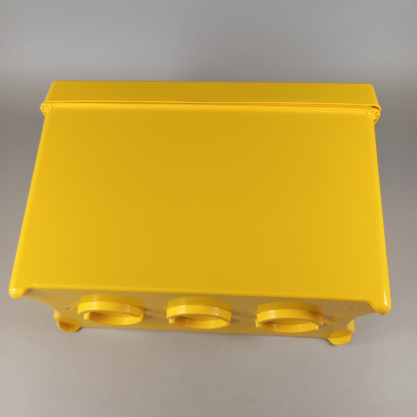 LEGO Konvolut ca. 2,3 kg – gemischte Steine in gelber Box