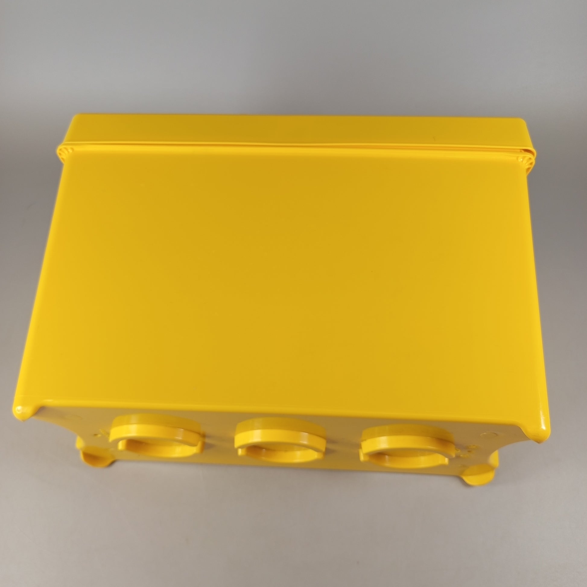 LEGO Konvolut ca. 2,3 kg – gemischte Steine in gelber Box