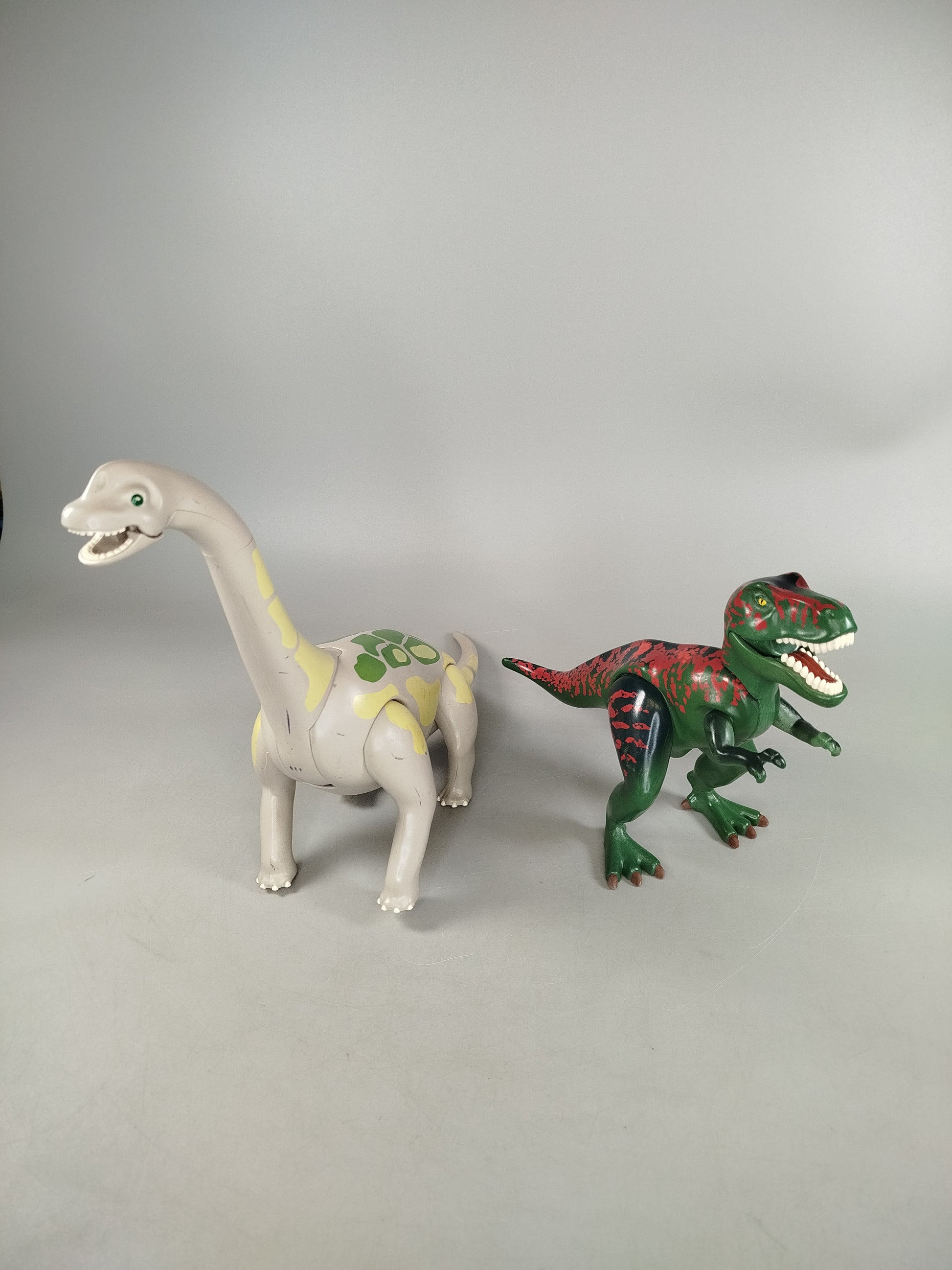 Playmobil Dinosaurier Set von 2 Spielfiguren – T-Rex & Sauropode