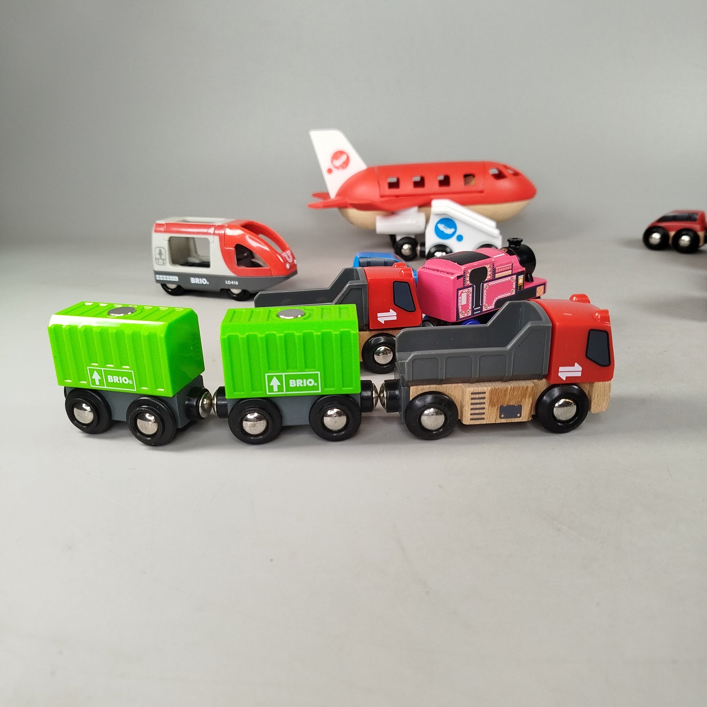 BRIO Bundle Thomas & Friends 14 Züge Autos Flugzeug