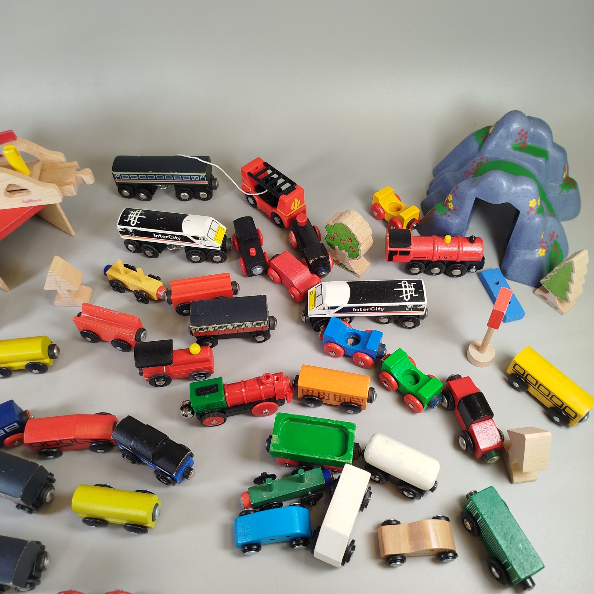 Holz Eisenbahnwelt Spielset – Züge & Schienen