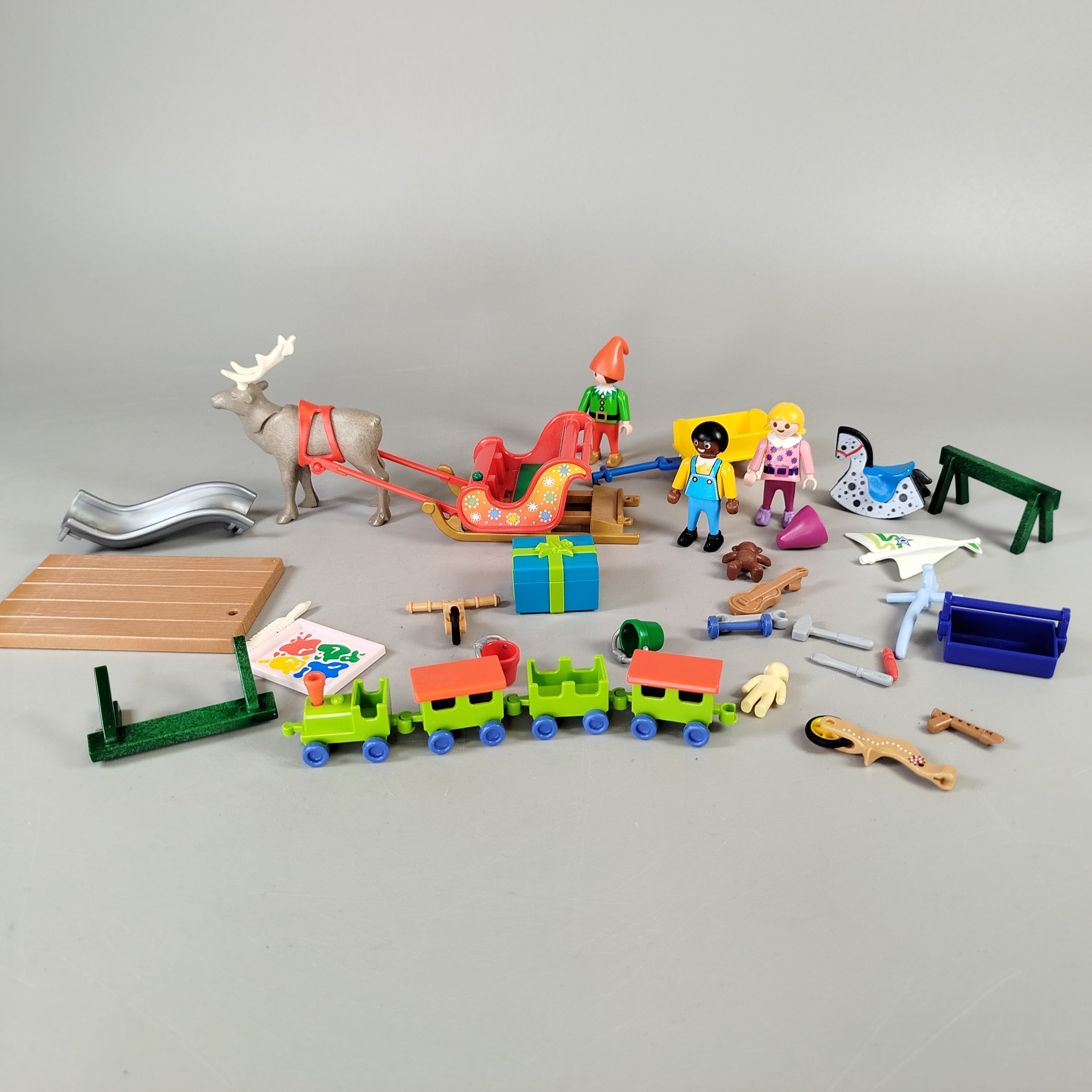Playmobil Weihnachtswerkstatt Set von 3 Figuren mit Zubehör