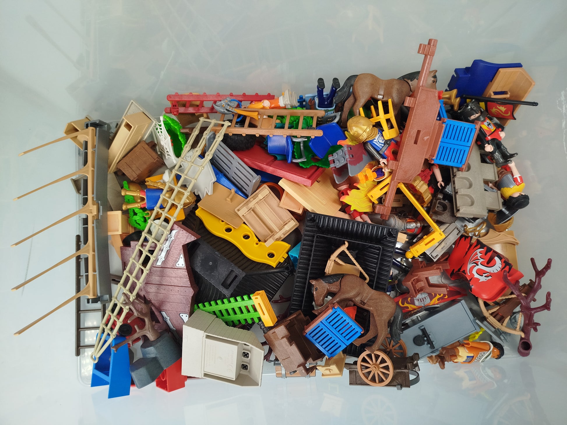 Playmobil 2,5Kgs - Konvolut - gemischte Teile und Zubehör