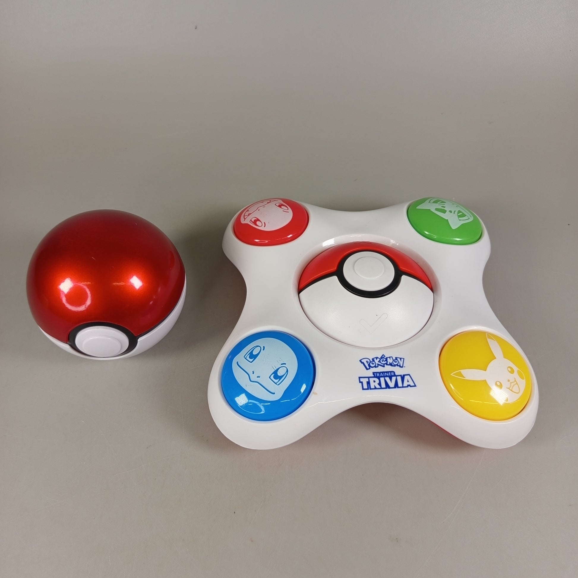 BOTI Pokémon Trainer Trivia – Elektronisches Quizspiel mit Pokéball