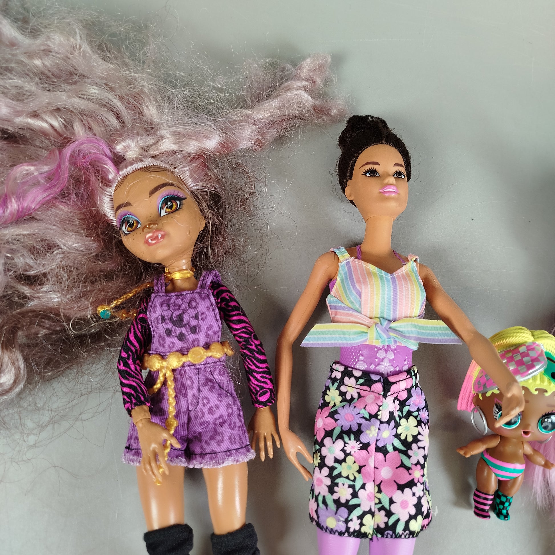 Barbie, Monster High & L.O.L. Surprise Puppen-Set von 4 Figuren