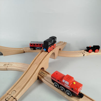 IKEA Holz-Eisenbahn-Set mit Zügen
