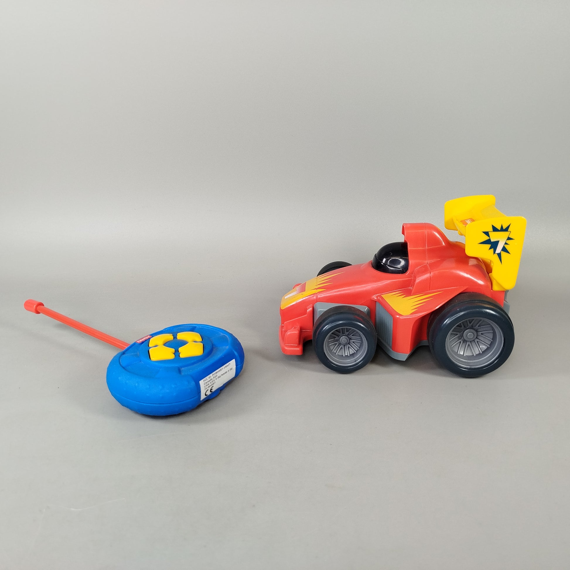 Fisher-Price Ferngesteuertes Rennwagen-Spielzeug Set – Formelauto Nr. 7