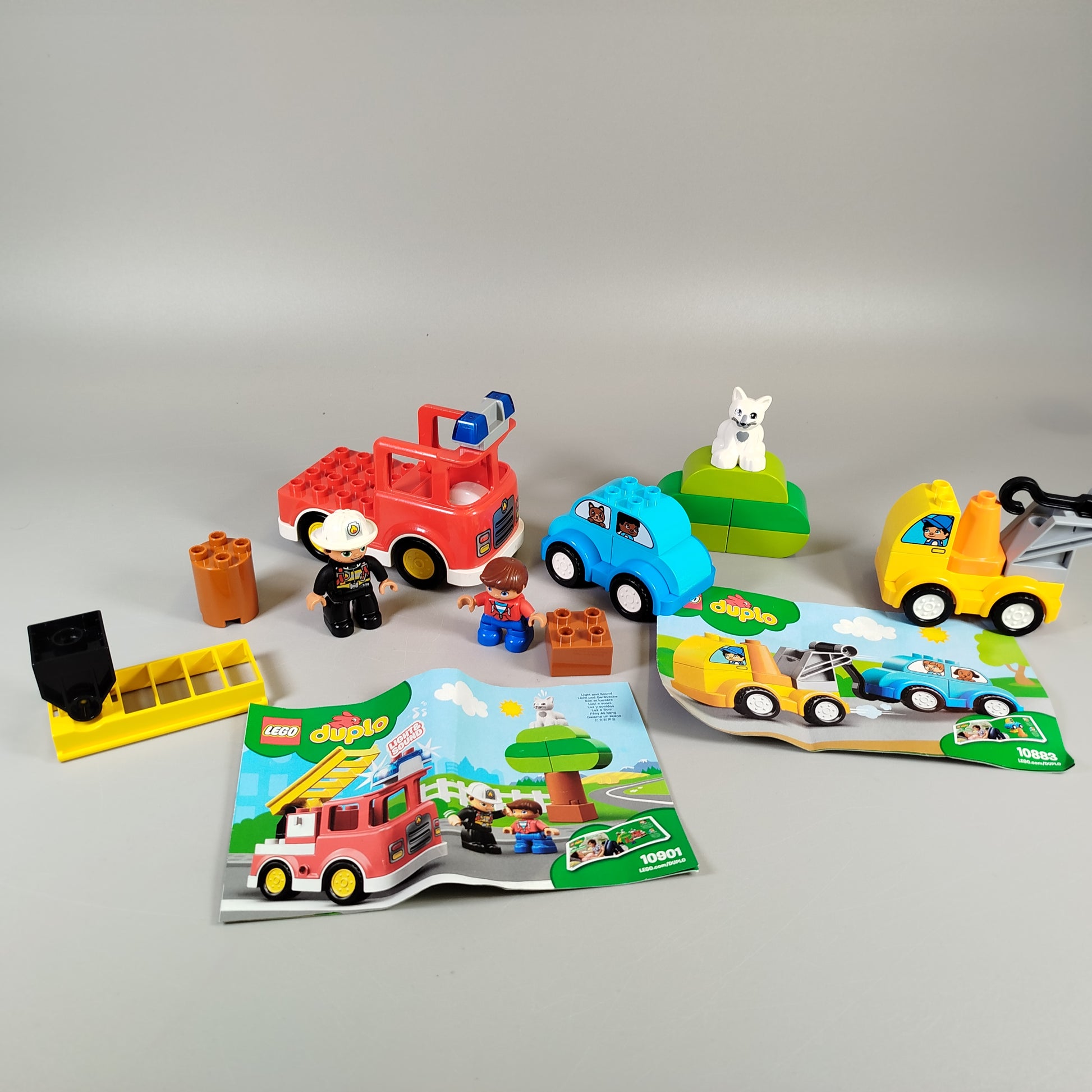 LEGO Duplo 10901 Feuerwehrauto & 10883 Abschleppwagen Set, gebraucht