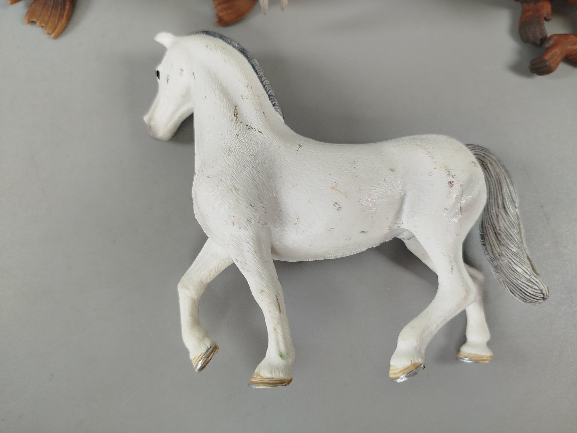 Schleich Tierfiguren Set von 15 Tieren – Pferde, Hunde, Elefanten, Löwen