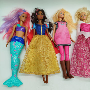 Barbie Bundle Disney Set von 12 Puppen & Zubehör