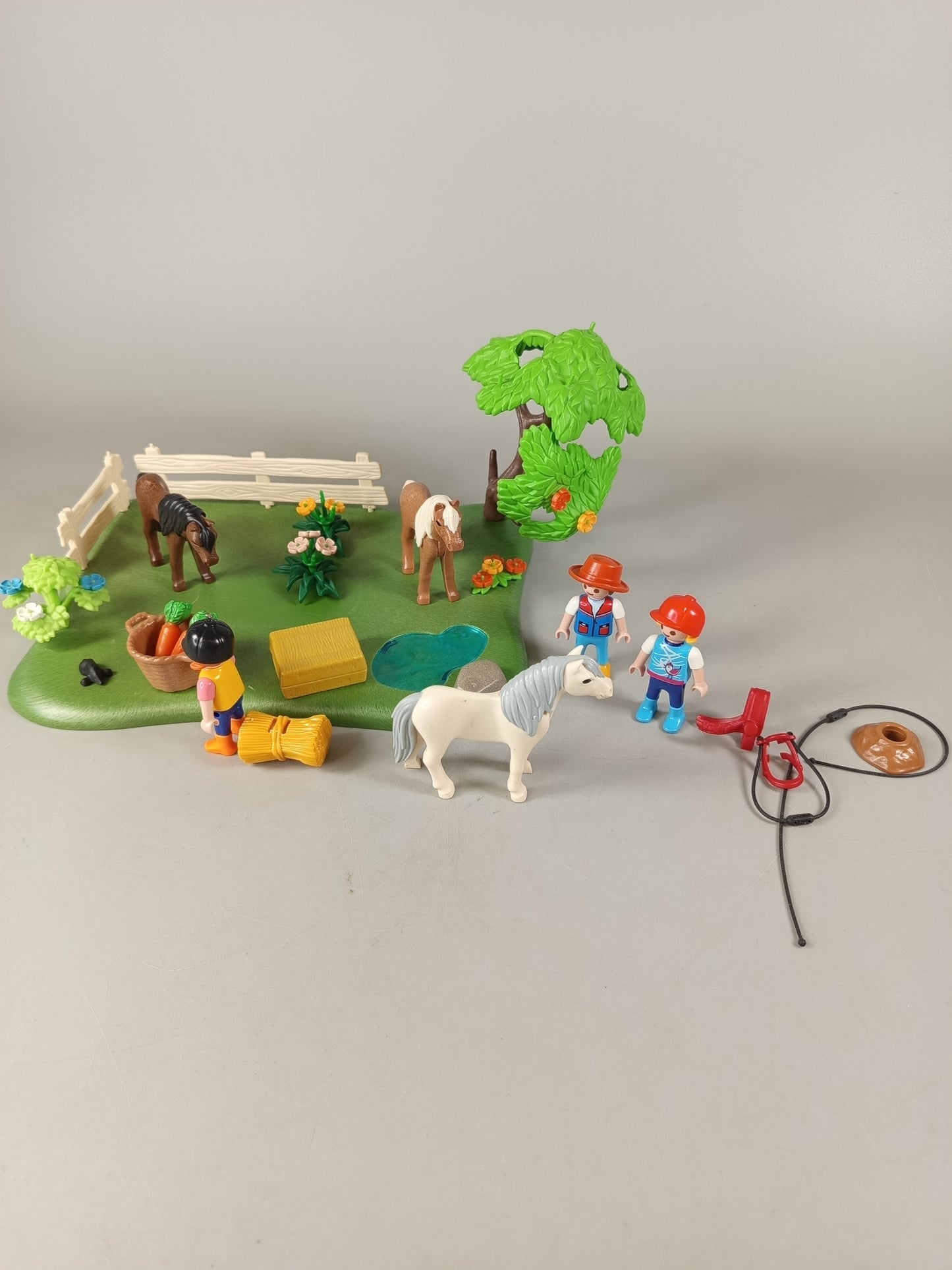 Playmobil Bundle Pferdehof Figuren & Pferde Zubehör
