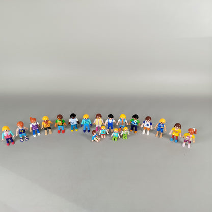 Playmobil Figuren Set von 19 Minifiguren – verschiedene Outfits & Zubehör