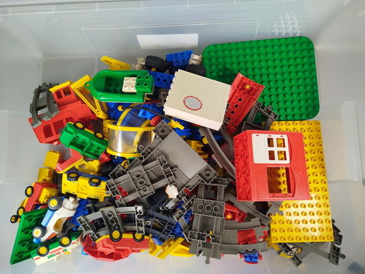 LEGO DUPLO Konvolut ca. 2,5 kg – Fahrzeuge, Figuren & Zubehör