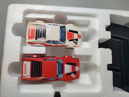 Carrera Autorennbahn M Trophy 40100 – Set mit 2 BMW M1 Slotcars, OVP