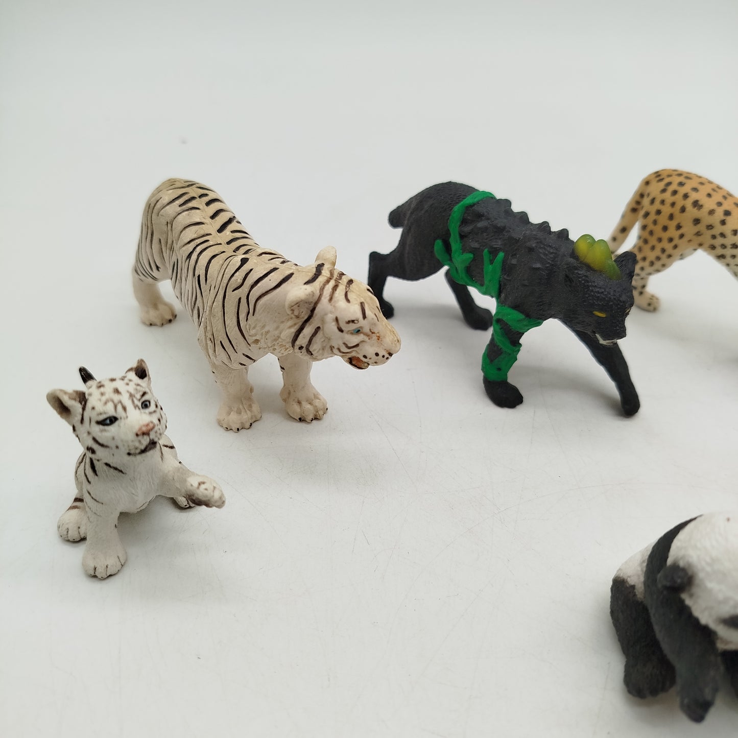 Schleich Bundle Set von 14 Tierfiguren