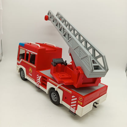 Playmobil Feuerwehrfahrzeug mit Drehleiter & Blaulicht – Spielzeugauto
