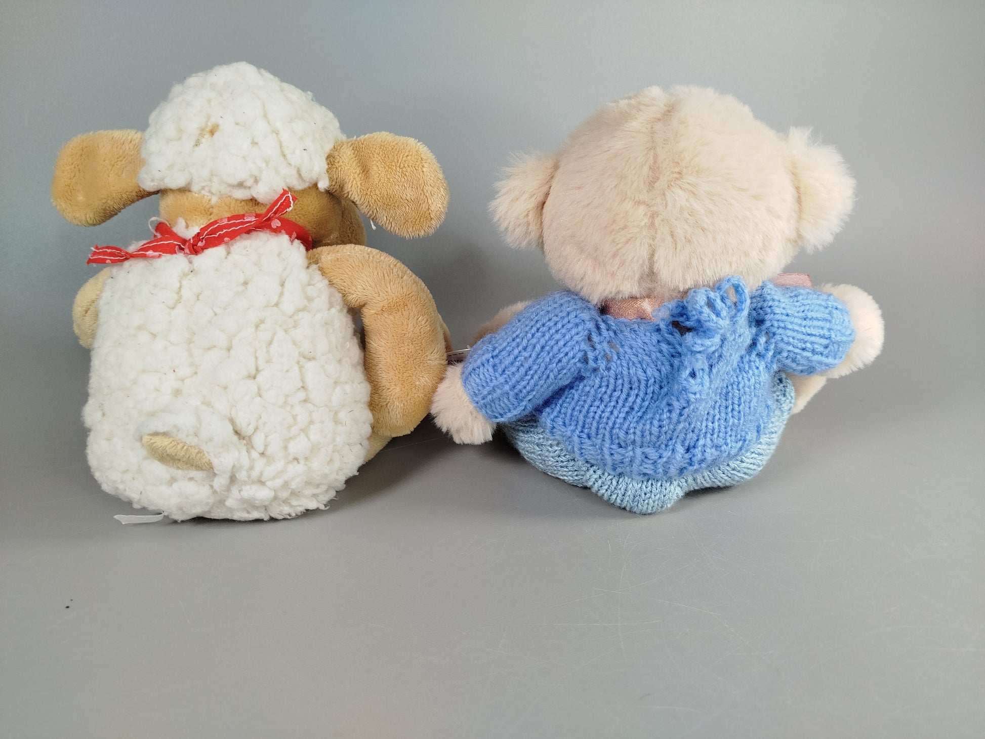 Kuscheltiere - Schaf und klimaneutraler Bär 