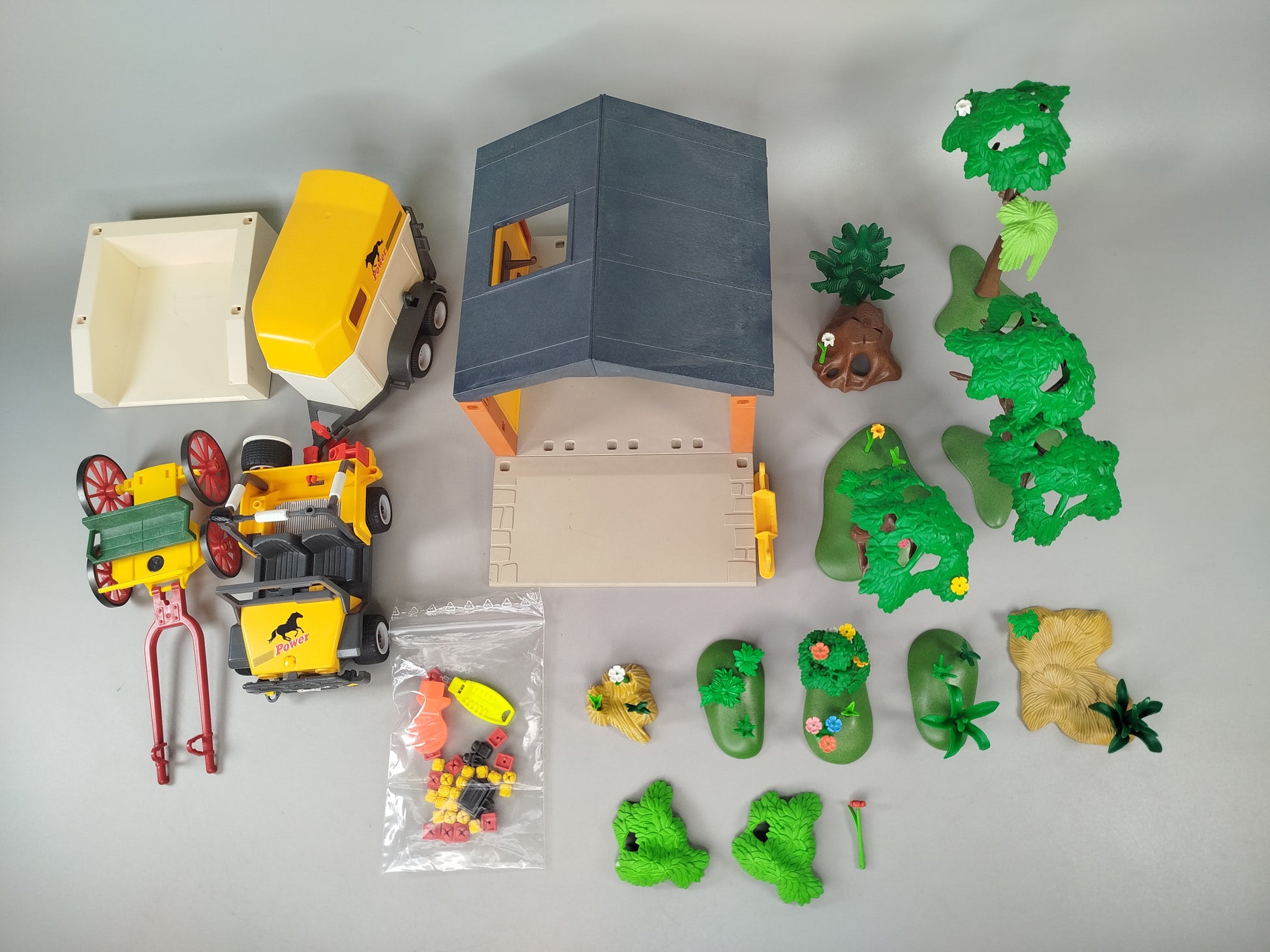 Playmobil Reiterhof 3120 mit Pferden, Figuren & Zubehör