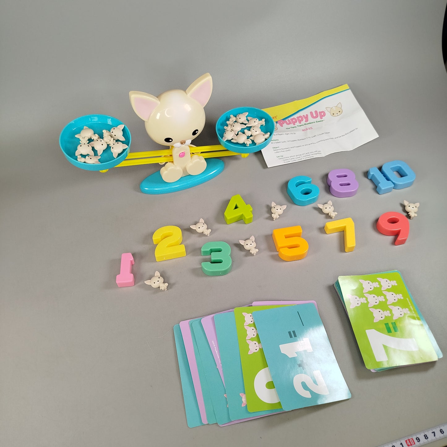 PlayMonster Puppy Up Lernspiel – Zahlenwaage mit Hunden & Karten