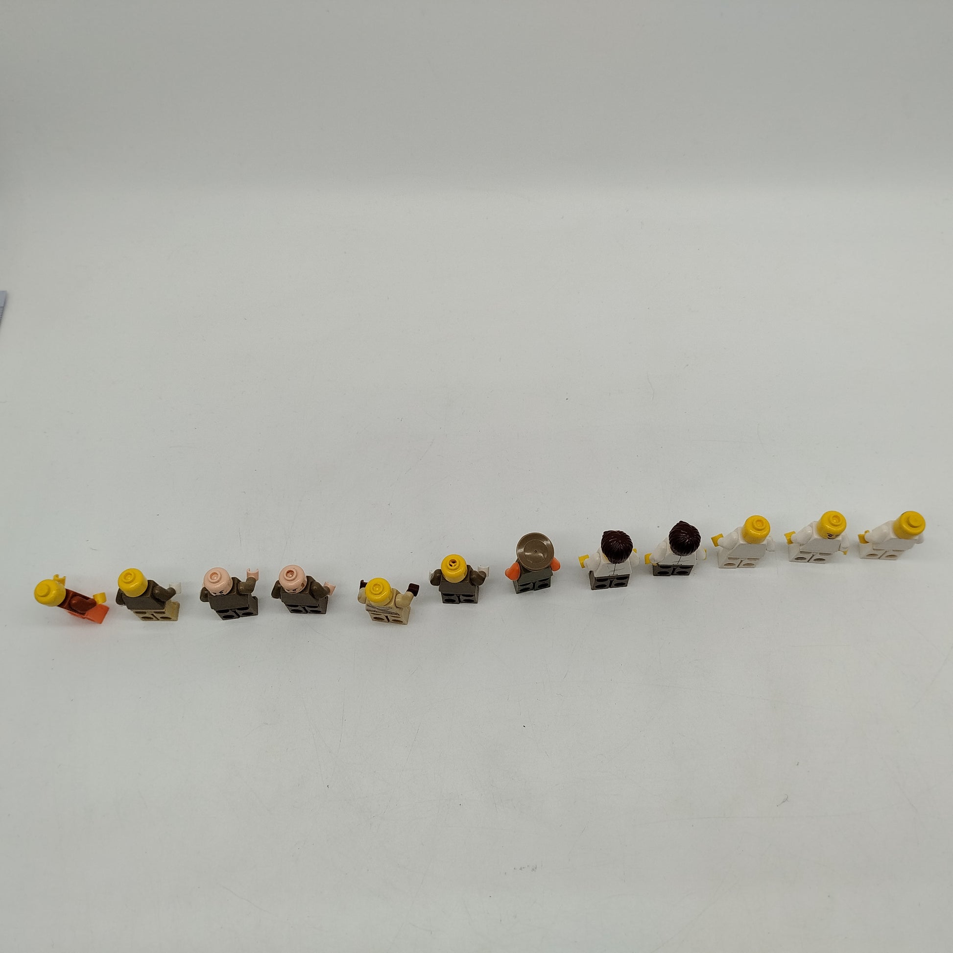 LEGO Minifiguren Set von 12 Figuren - Bundeswehr und Ärzte