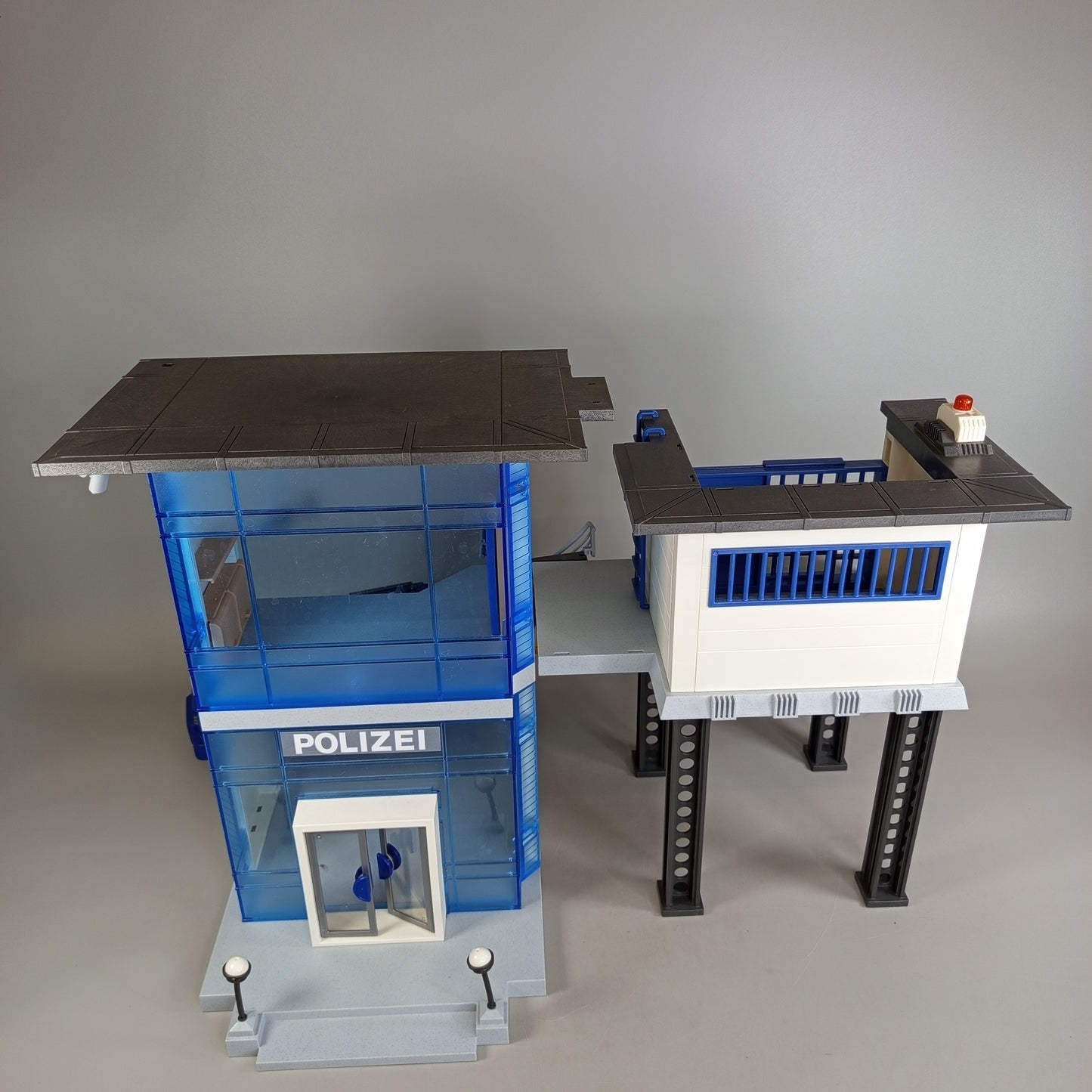 Playmobil Polizeistation mit Alarmanlage – Set von 15 Figuren & Zubehör