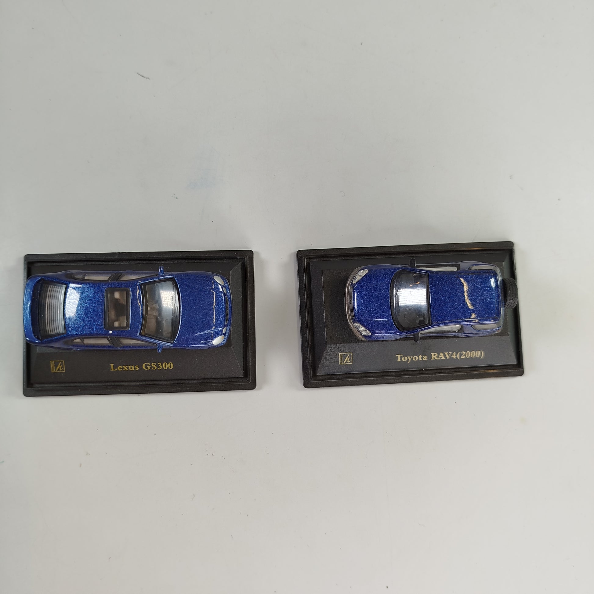  Modellauto-Set Lexus GS300 & Toyota RAV4 (2000)