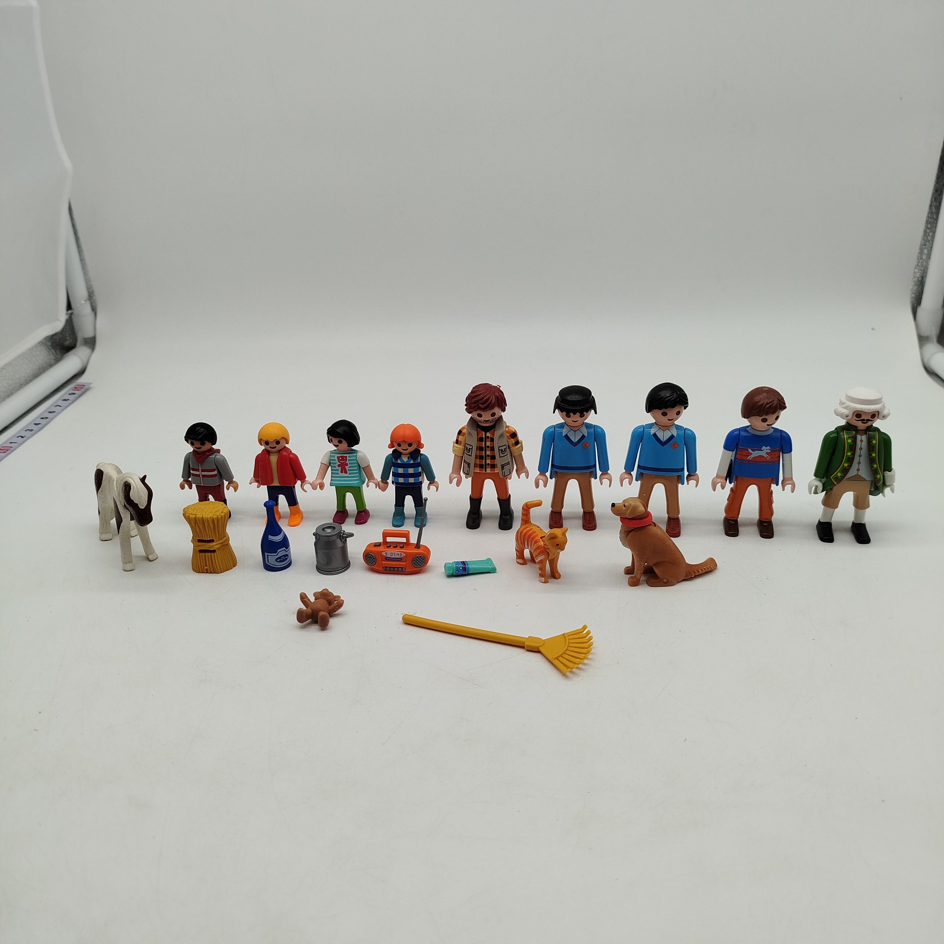 Playmobil Figuren-Set – 19 Figuren mit Tieren & Zubehör