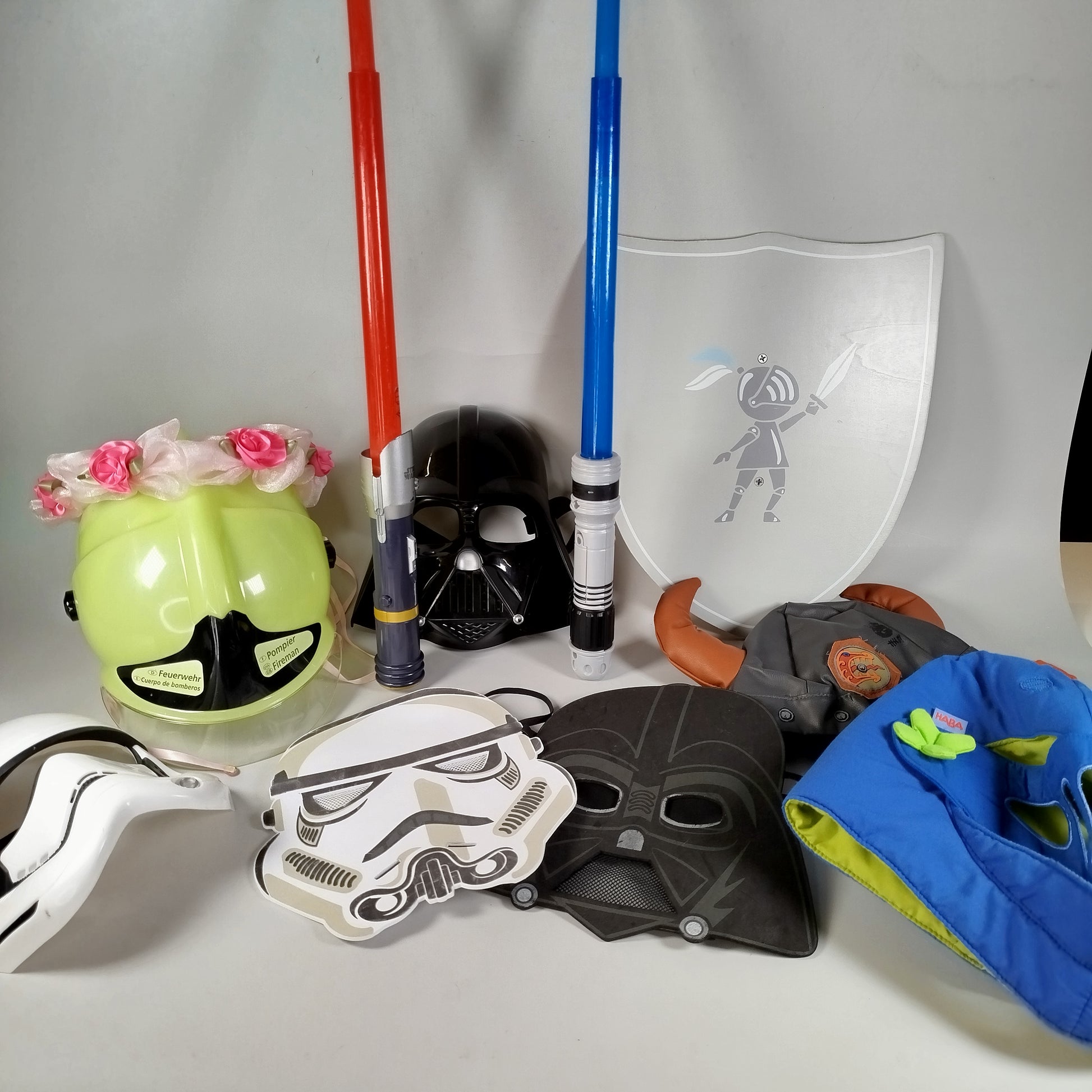 Verschiedene Marken Verkleidungs- und Kostüm-Set für Kinder: Helme, Masken und Access
