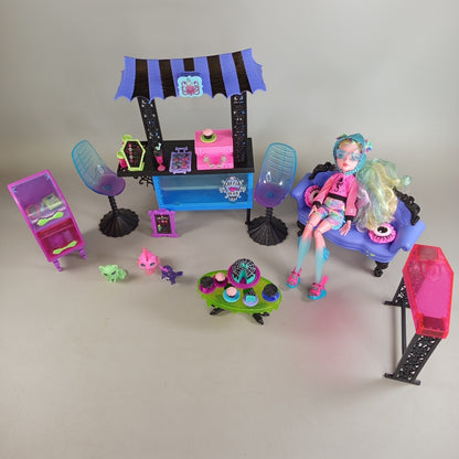 Monster High Puppenset – Café mit Puppe & Zubehör