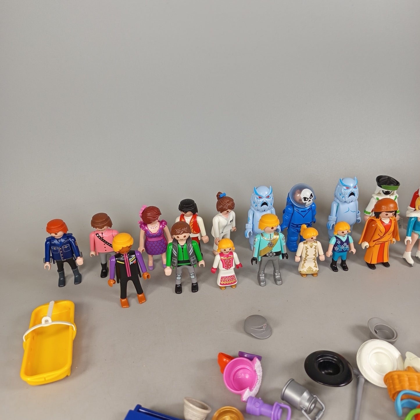 Bundle Playmobil 🙂🏠 22x Figuren, gebraucht, ab 3 4 5 Jahre | ✅ geprüft 