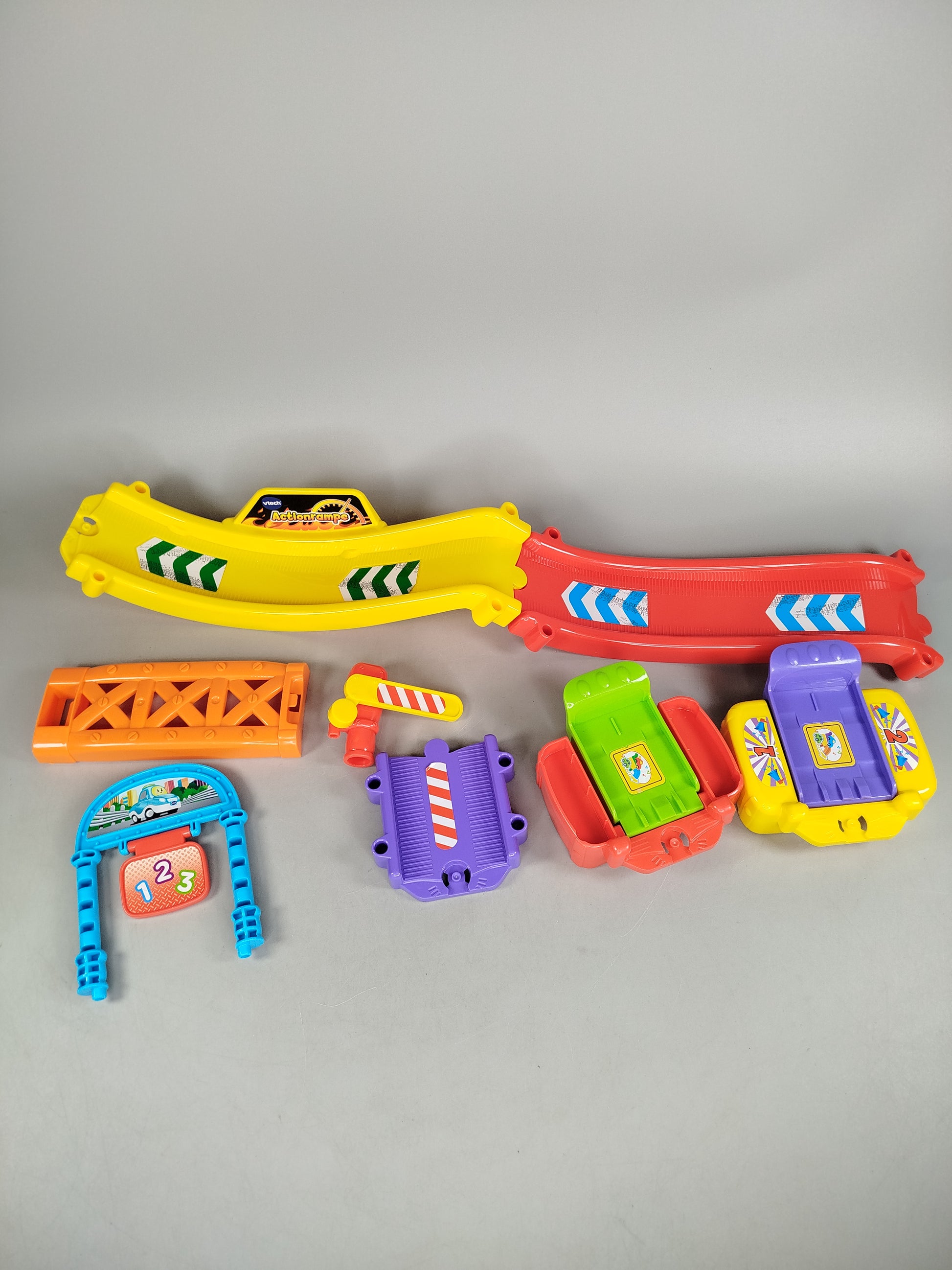 VTech Tut Tut Baby Flitzer Straßen-Set mit 6 Fahrzeugen