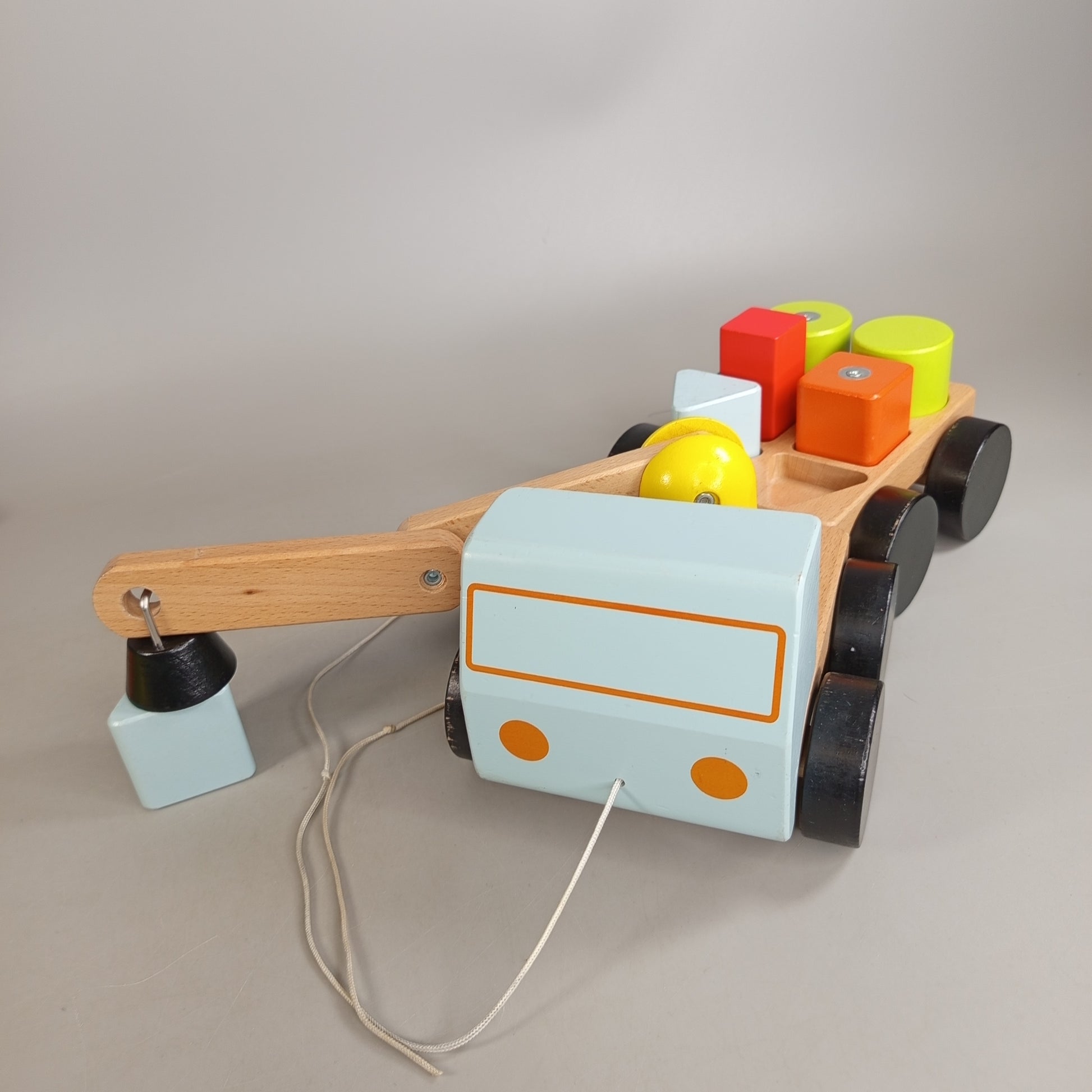 Hape Kranwagen mit 79 Bausteinen – Lernspielzeug Set zum Ziehen