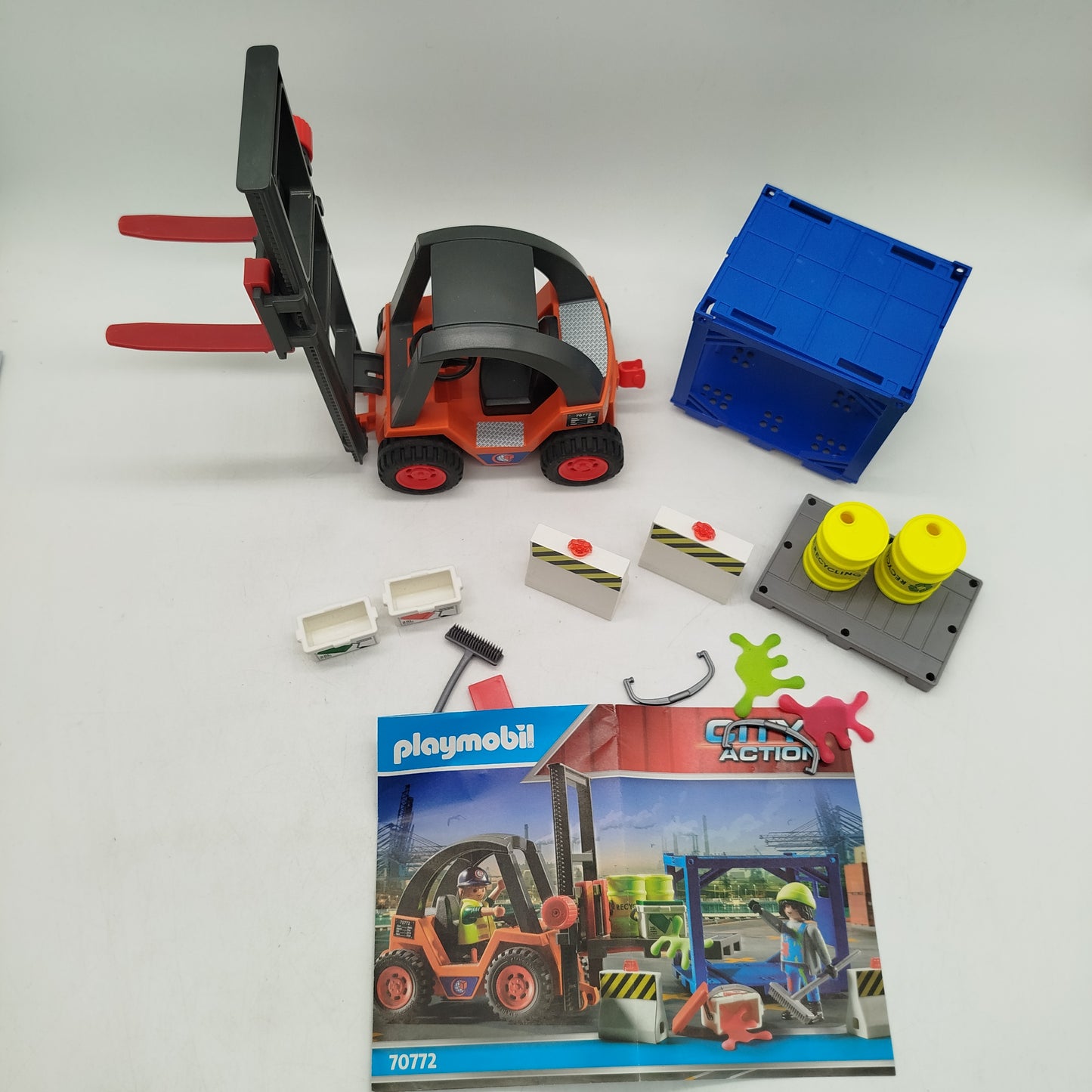 Playmobil Bundle City Action 70772 & Stuntshow 71256 Set von 2 Fahrzeuge ab 3 Jahre 