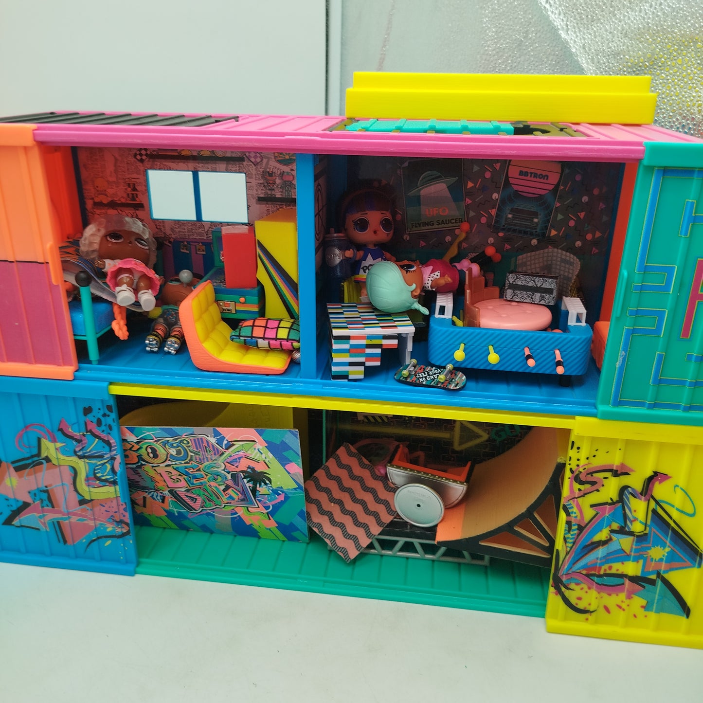 MGA L.O.L. Surprise Clubhouse Playset Puppenhaus