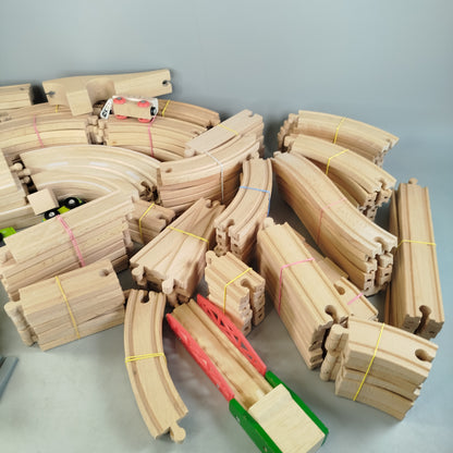 Bundle Holzeisenbahn Schienen & Züge