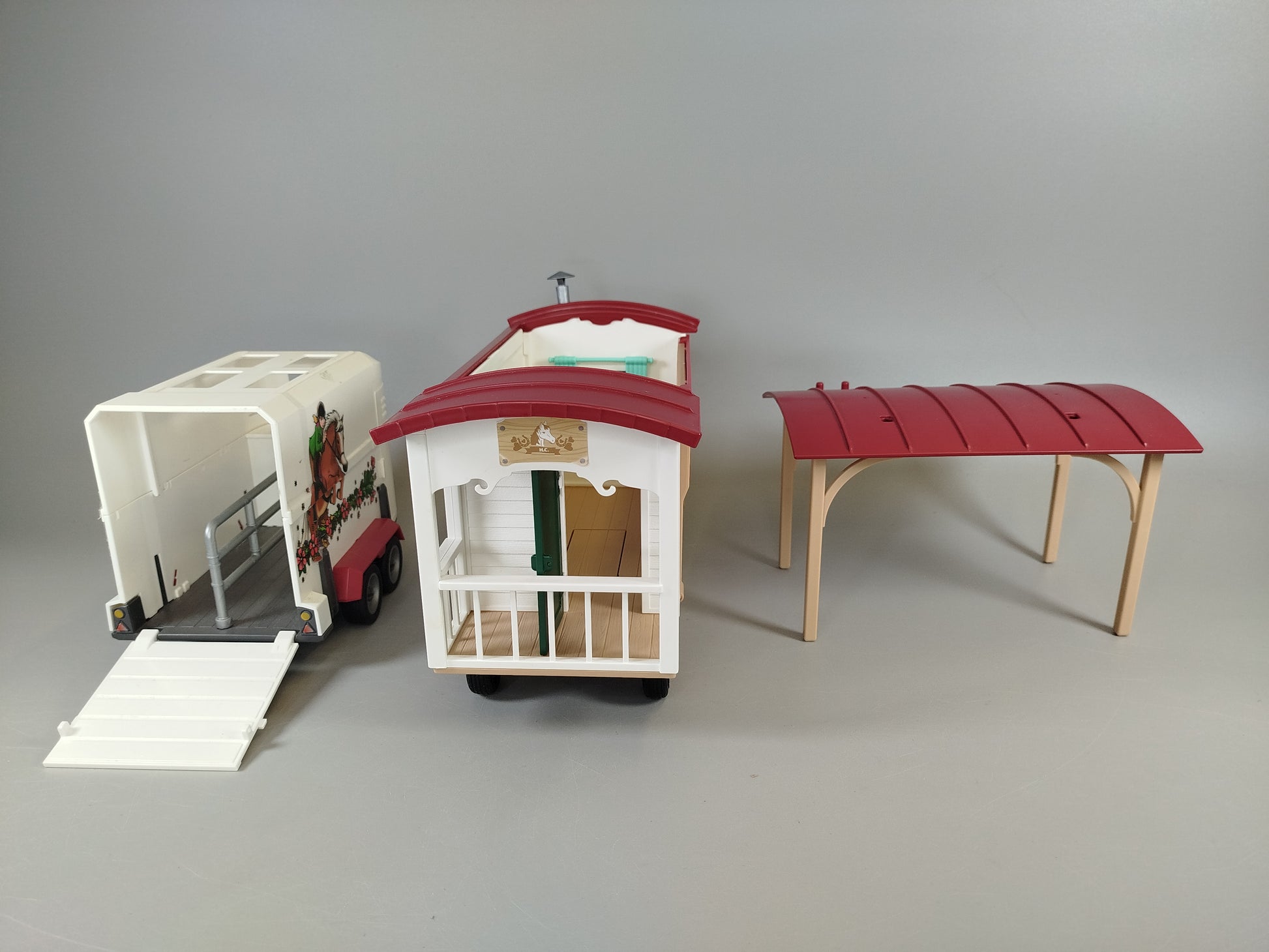 Schleich Pferde-Bauernhof Spielset – Camping mit Figuren & Zubehör
